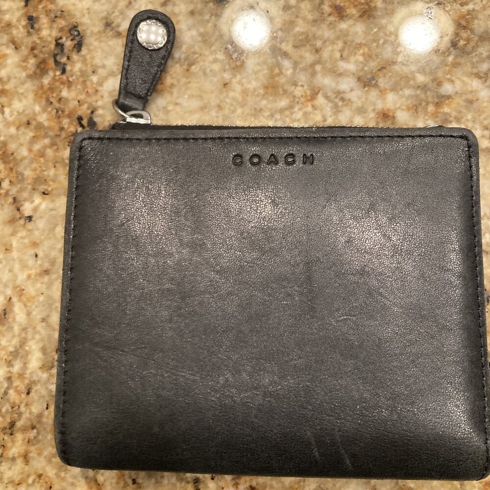 Vintage Coach Black Mini Wallet w/pull tab